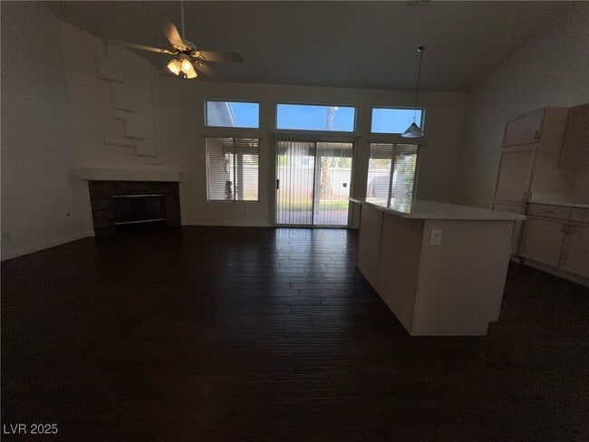 Building Photo - 7916 Thorne Pine Ave