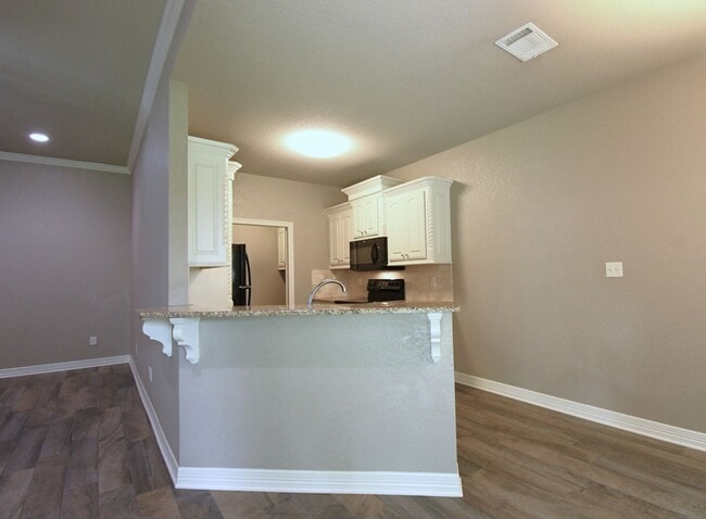 Building Photo - Modern 3-Bedroom 2 Bath Duplex in South Tyler