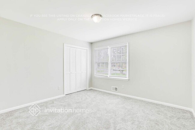 Building Photo - 1734 Lamancha Dr NW