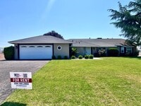 Building Photo - $2,850 Shaw & Academy 4 Bedroom / 2 Bathro...