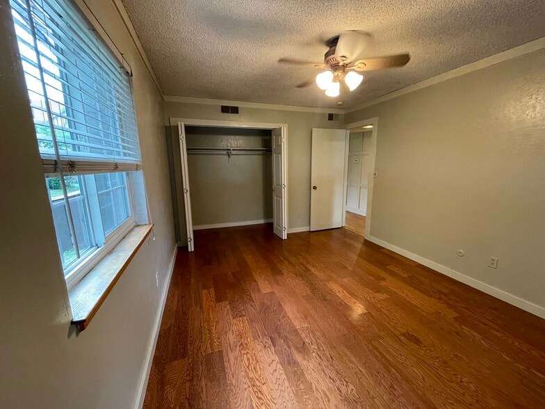 Building Photo - 3250 O'Neal Cir