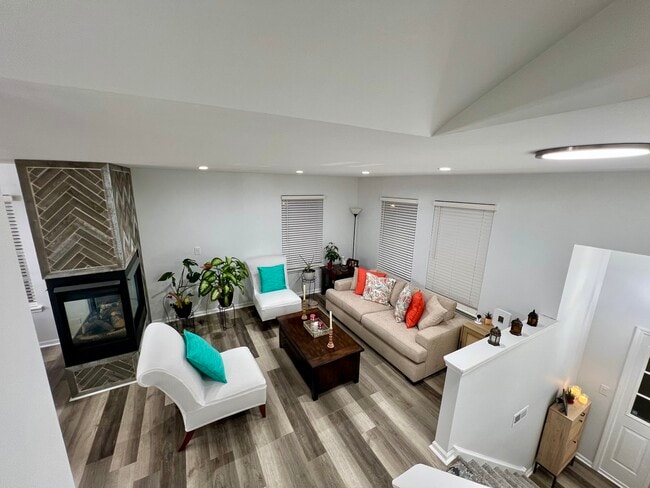 Building Photo - 113 W Big Horn Dr