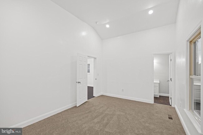 Building Photo - 7213 Tyler Ave