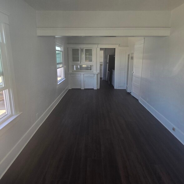 Building Photo - 2048 Ocean View Blvd