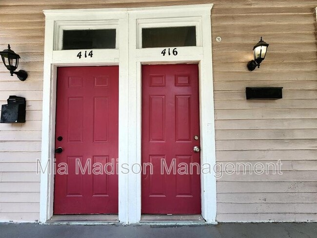 Building Photo - 416 E 31st St