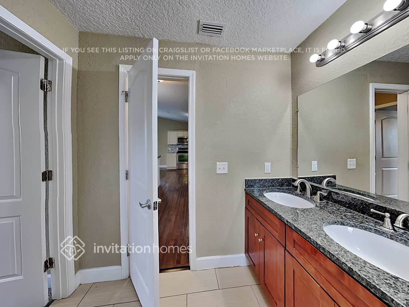 Building Photo - 410 4th St S