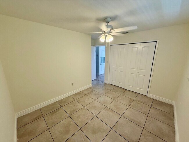 Building Photo - Ventura Blvd FTL 2633-2635