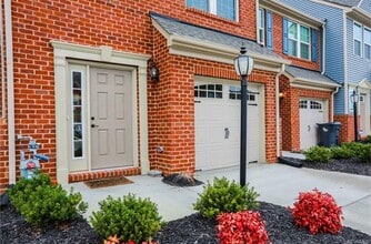 Building Photo - 8952 Ringview Dr