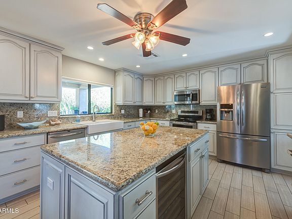 Building Photo - 15714 Chicory Dr