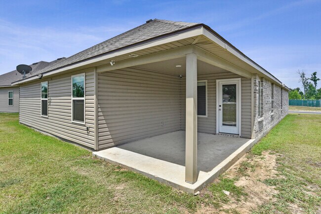 Building Photo - 772 Gold Finch Way