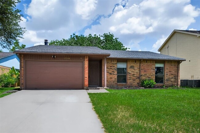 Building Photo - 17518 Autumn Hills Dr
