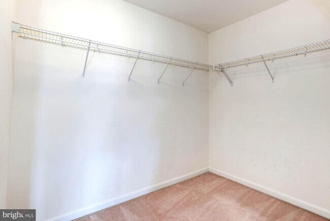 Building Photo - 43149 Crosswind Terrace