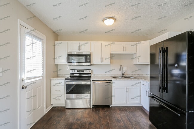 Building Photo - 4657 Arnold Ave