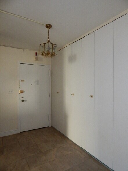 Building Photo - 270 Marin Blvd