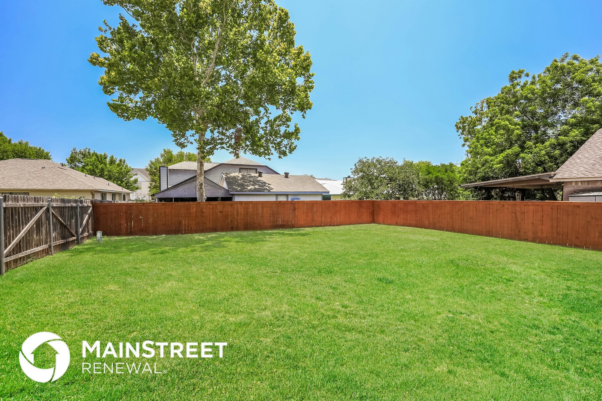 Building Photo - 6818 Still Lake Dr