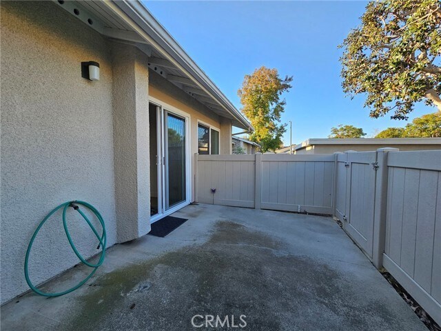 Building Photo - 8933 Modesto Cir