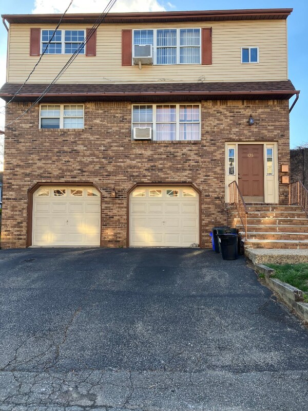 Primary Photo - 136 Maple Ave