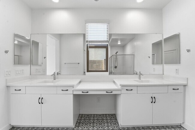 Building Photo - Solar-Powered Savings in Ovation at Meridian – 55+ Gated Living in Queen Creek