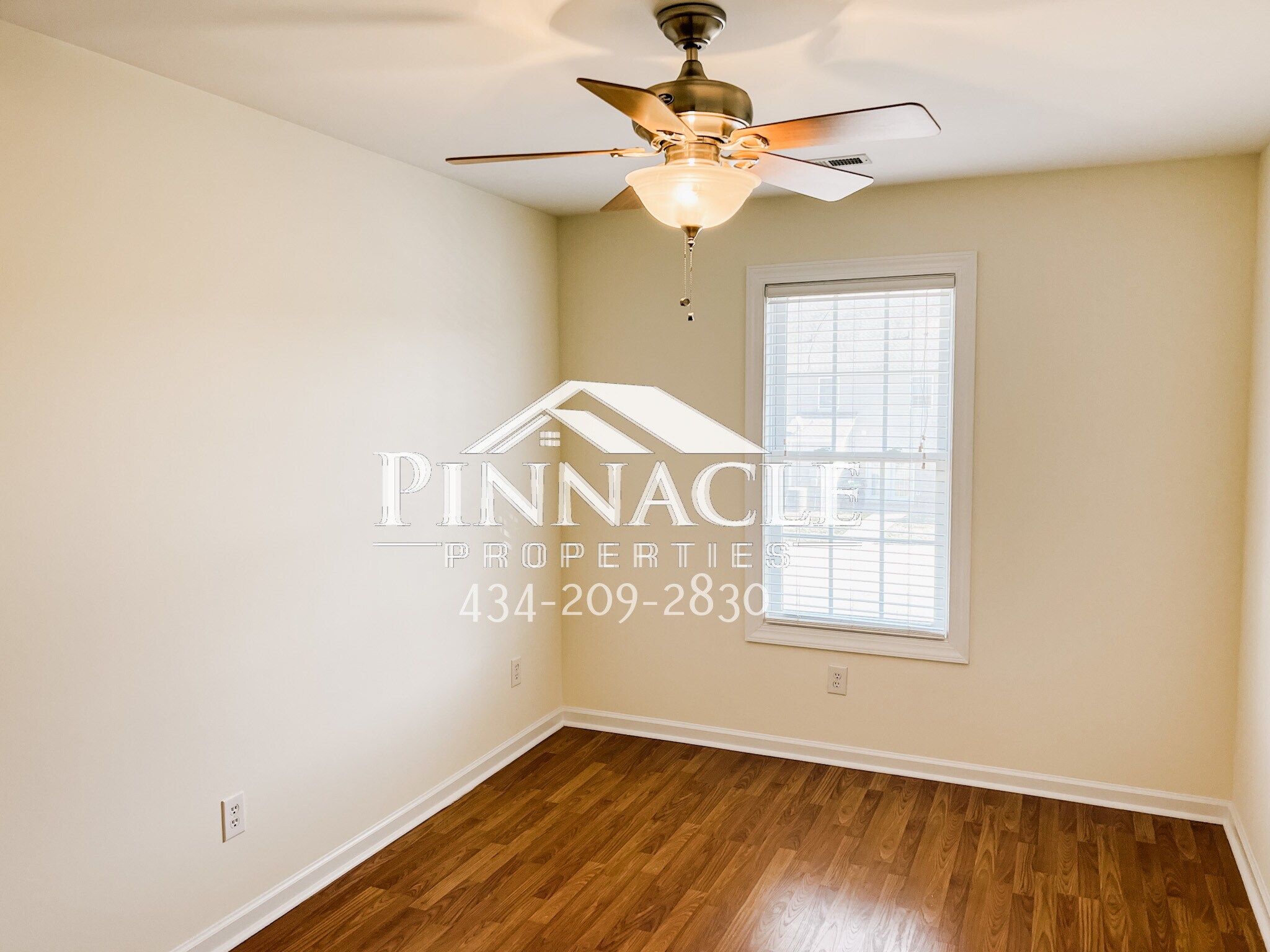 Building Photo - 208 Colonnade St