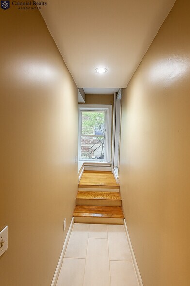 Building Photo - 60 Egmont St