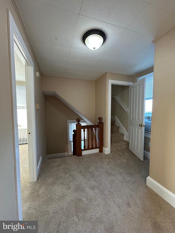 Building Photo - 424 Center St