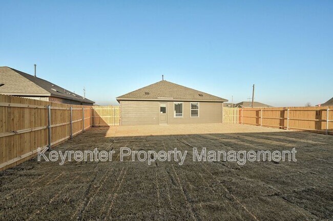 Building Photo - 12612 Huntington Rdg Wy
