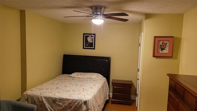 Building Photo - 2750 Wellington Way SE