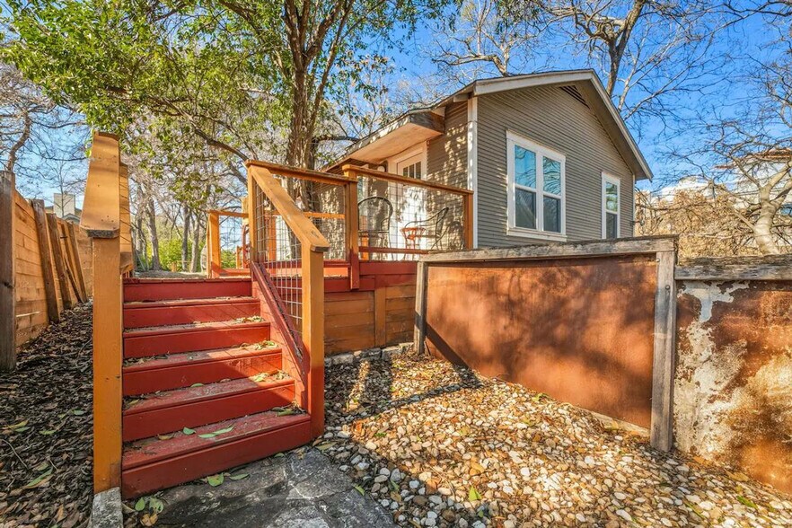 Building Photo - 512 Bouldin Ave