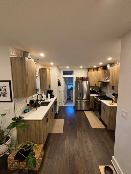 Kitchen - 623 Fitzwater St