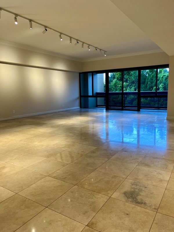 Building Photo - 10445 Wilshire Blvd