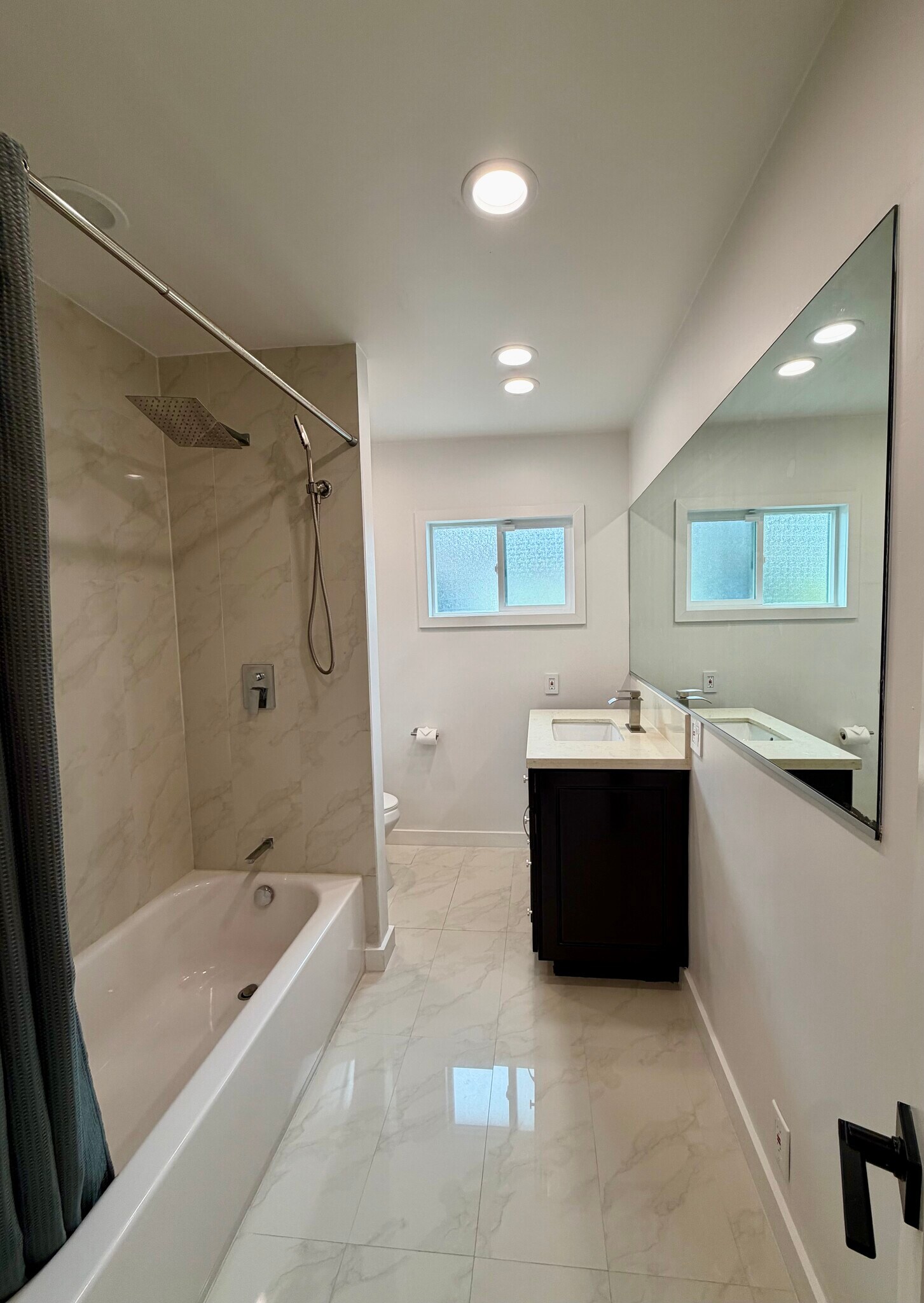 Building Photo - 4225 Tuller Ave