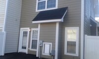 Building Photo - Lovely Townhome in Southeast Columbia