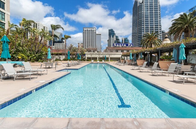 Building Photo - Downtown San Diego - Luxury 1bd/1ba Furnis...