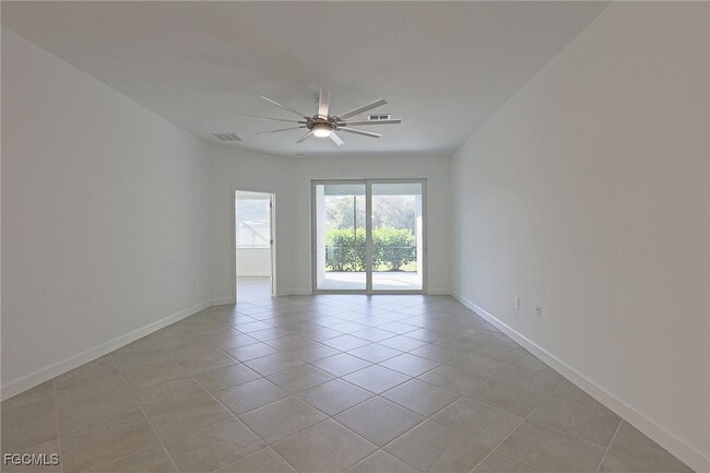 Building Photo - 20665 Hazelnut Ct