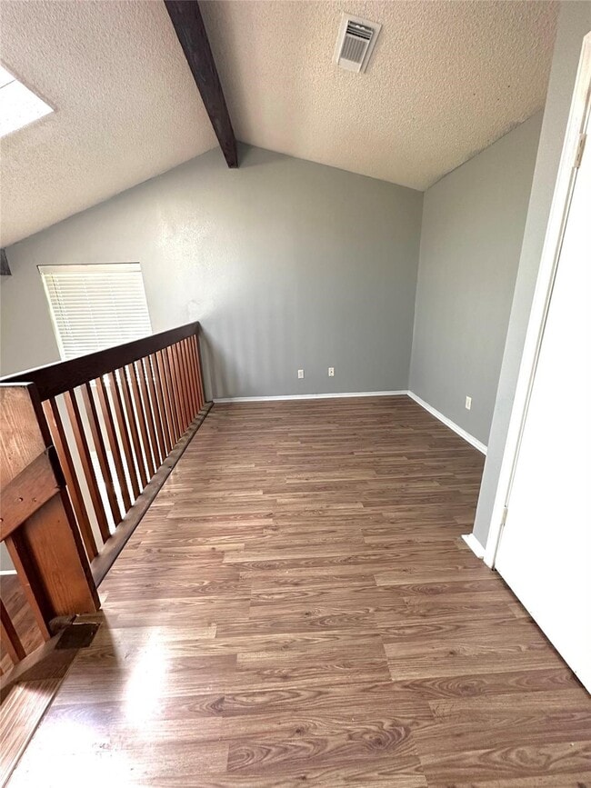 Building Photo - 200 Pecan Dr
