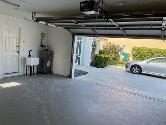 Building Photo - 813 Belville Blvd