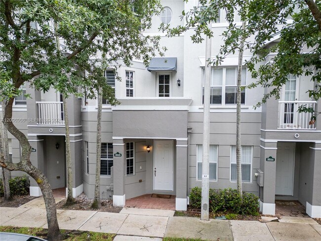 Building Photo - 3515 Shoma Dr