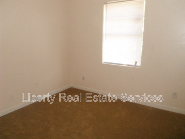 Building Photo - 928 Greenbriar Ct