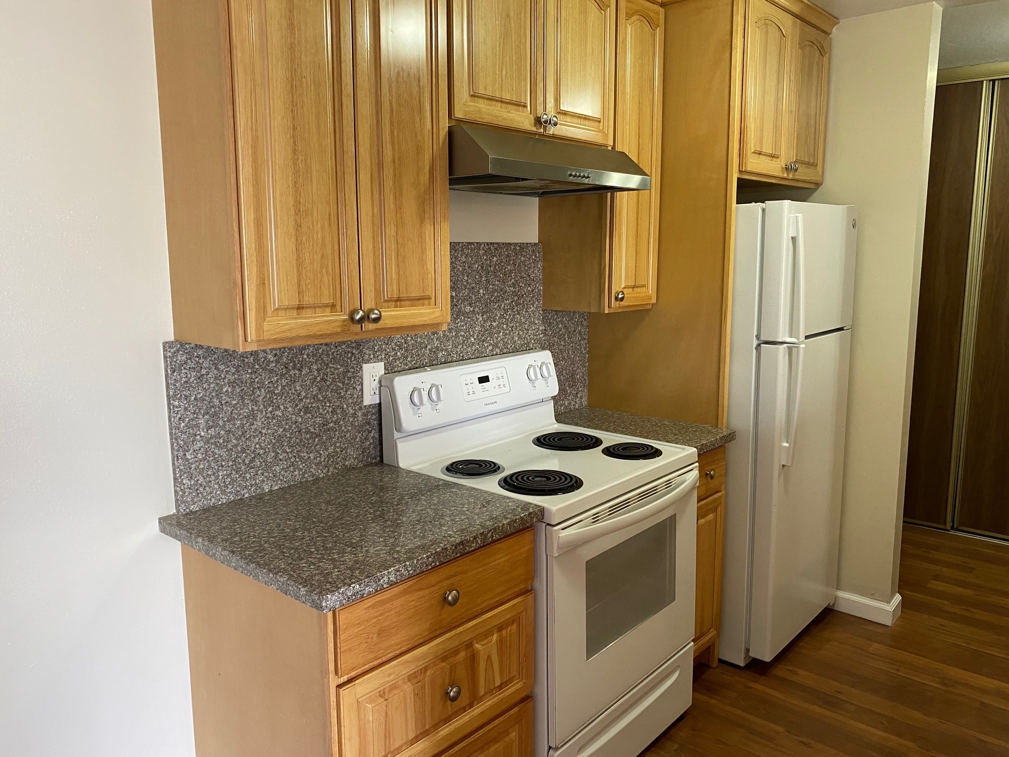 Kitchen - 281 Juana Ave