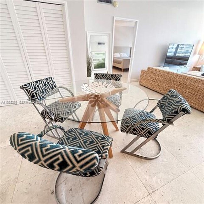 Building Photo - 5700 Collins Ave