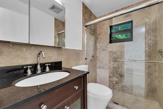 Building Photo - 2119 N 14th Terrace