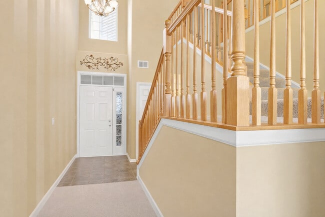 Building Photo - 1263 Tamarack Dr