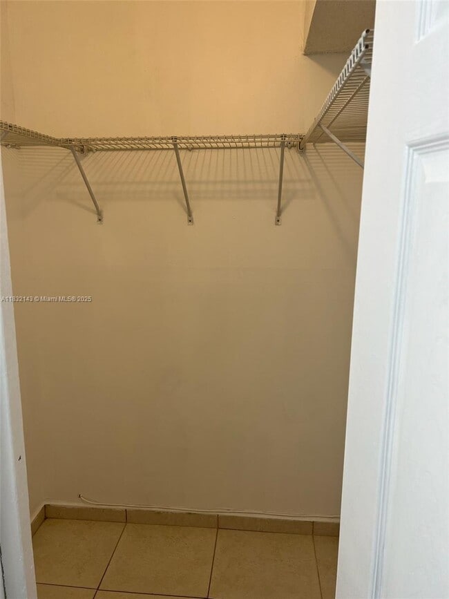 Building Photo - 15605 SW 74th Cir Dr