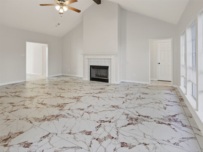 Building Photo - 4418 W Thunderwood Cir