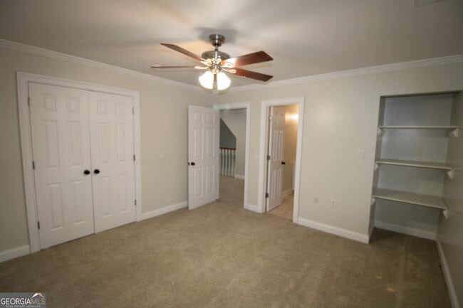 Building Photo - 906 Monarch Cir