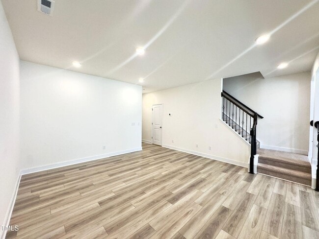 Building Photo - 23 Bibury Wy