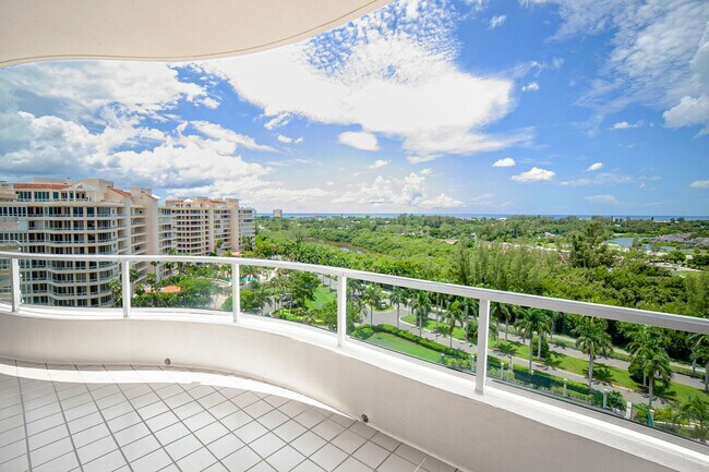 Building Photo - Luxury Seasonal or Annual Rental in the Prestigious Grand Bay Community – Longboat Key