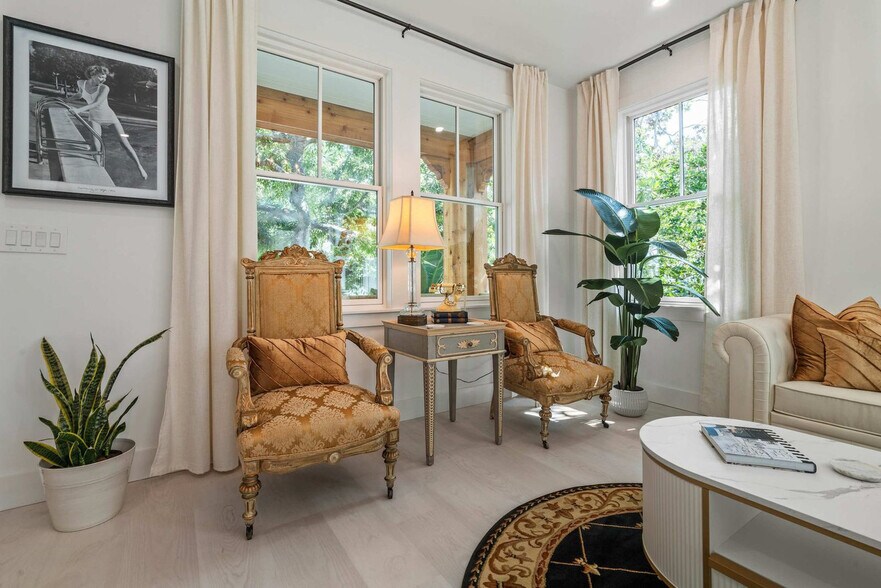 Building Photo - 28 W Castillo Dr