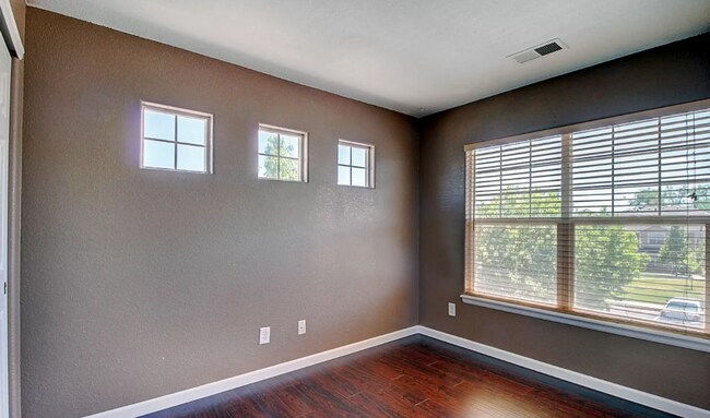 Building Photo - 3601 Ponderosa Ct