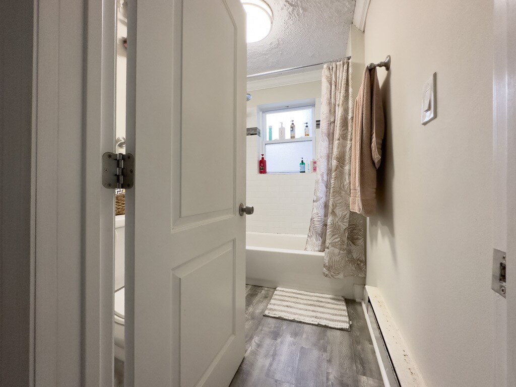 Building Photo - 325 Kedzie St